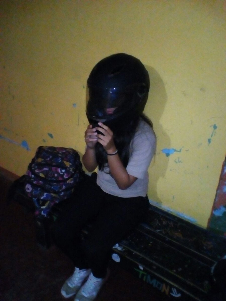 Michell08971082's tweet photo. Mi casco😍Volvio❤😍 https://t.co/H4AEKPwNRG