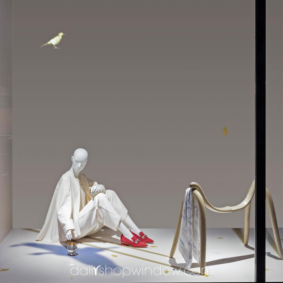 #WINDOWOFTHEDAY #WOTD #DAILYSHOPWINDOW #INSPIREYOURWINDOW <a href="/Hermes_Paris/">Hermès</a> September 2017 Tokyo
