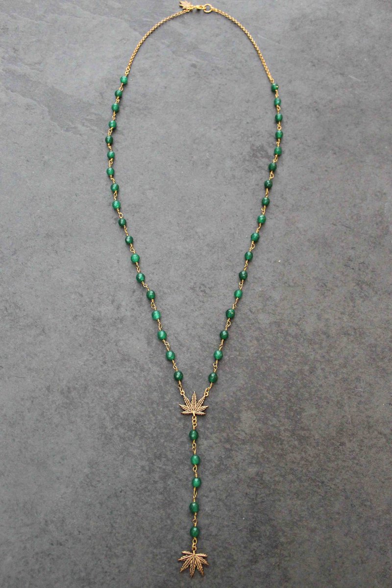 BluntedObjects's tweet image. True religion beaded rosary🙏🏼✨#bluntedobjects #stonerproblems bluntedobjects.com/products/true-…