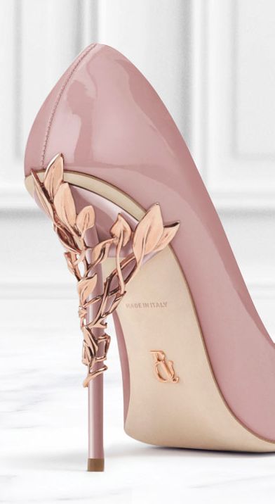 Show-stopper shoes if ever I saw! 😍 although would my feet last all day in them... #girlproblems #weddingideas #dustypink #bridetobe