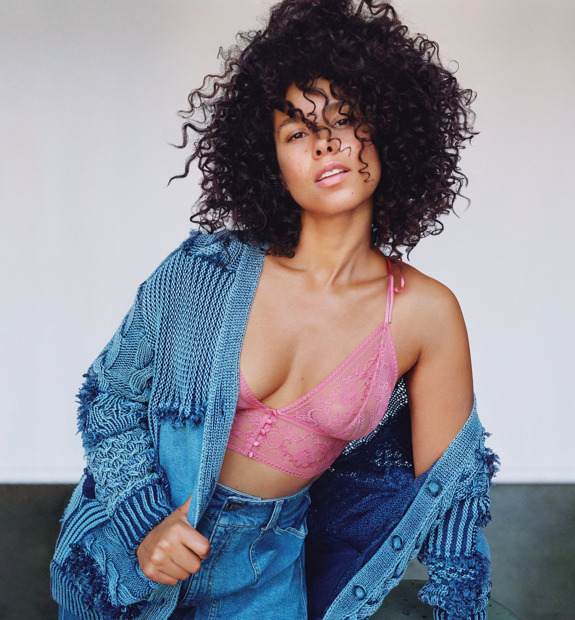 Alicia keys topless