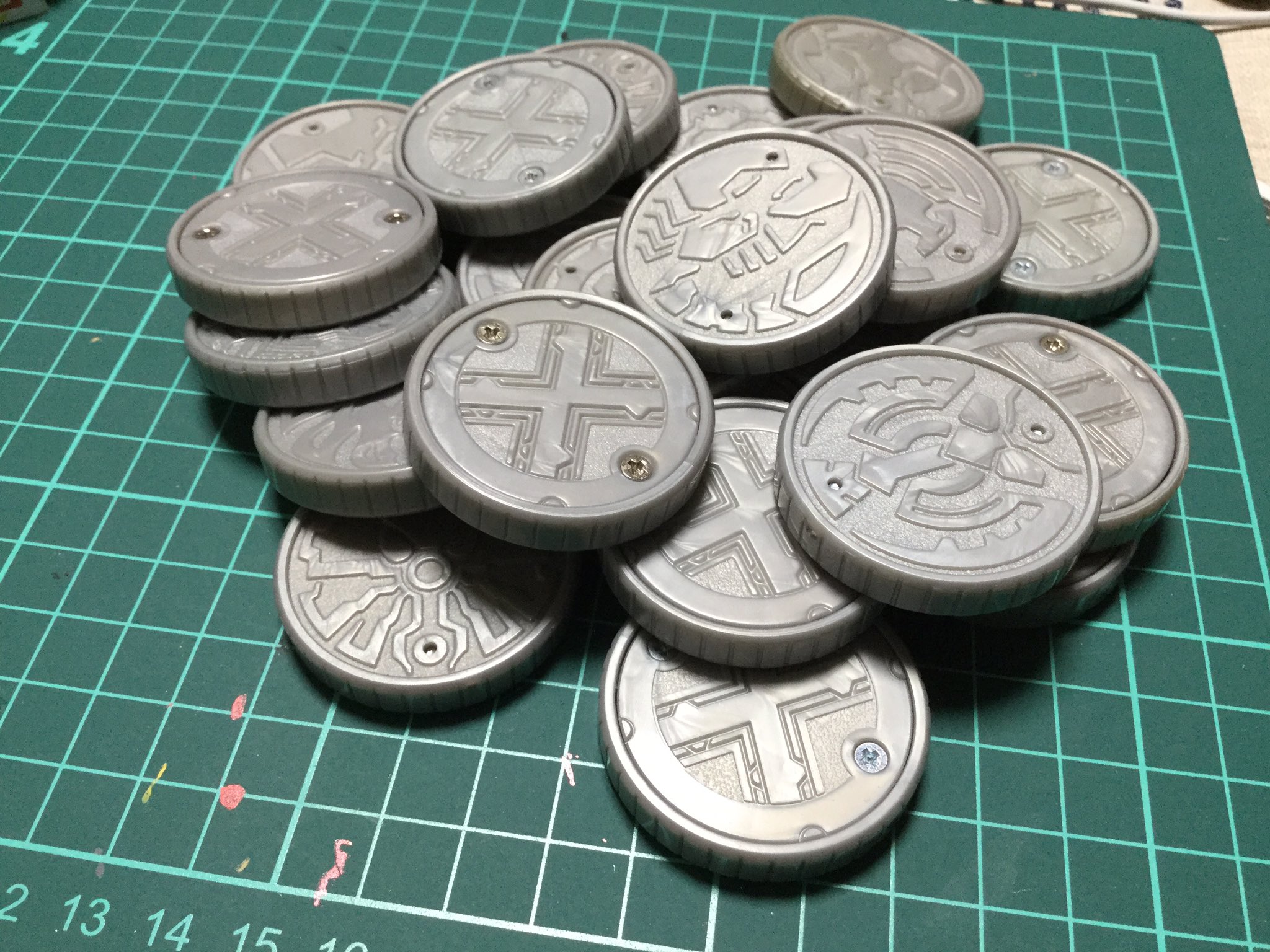 メイジン ミハラ Ar Twitter 懐かしき仮面ライダーオーズのセルメダルが出てきた 当時 日本国内で流通したコインで一番多い枚数出たのが オーメダルだったそうですよ オーメダル セルメダル T Co Qwj3liogd1 Twitter