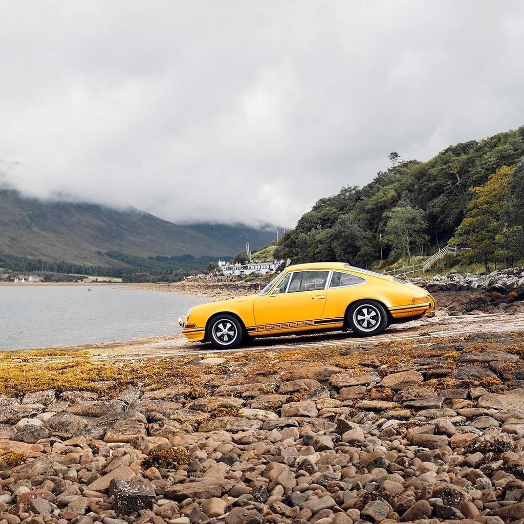 sammooresphoto's tweet image. Parked up lakeside #911sm #scotland #visitscotland