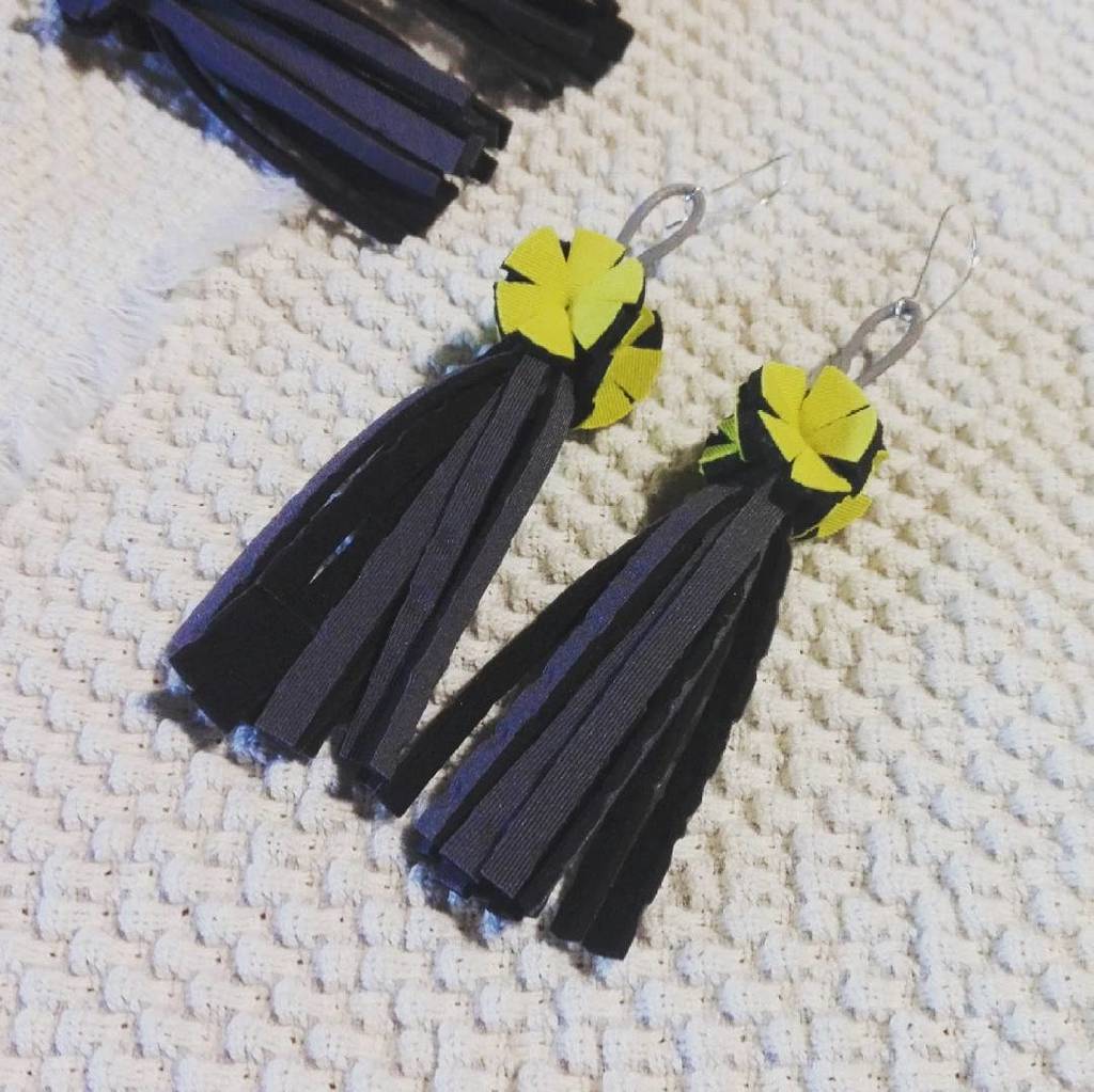 interoelements's tweet image. Yellow and grey earrings, soon in our shop ✔♻ #interoelements #floralears #tasselearrings #recycled #slowfashion #… ift.tt/2k1McZ1