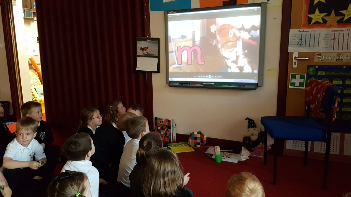 ✏Word Wizard helped to find 🐒, marshmallows, marble, magnifying glass,🍉 &amp; mustard.Then we watched <a href="/The1Geraldine/">Geraldine the Giraffe</a> What can you find at 🏠?