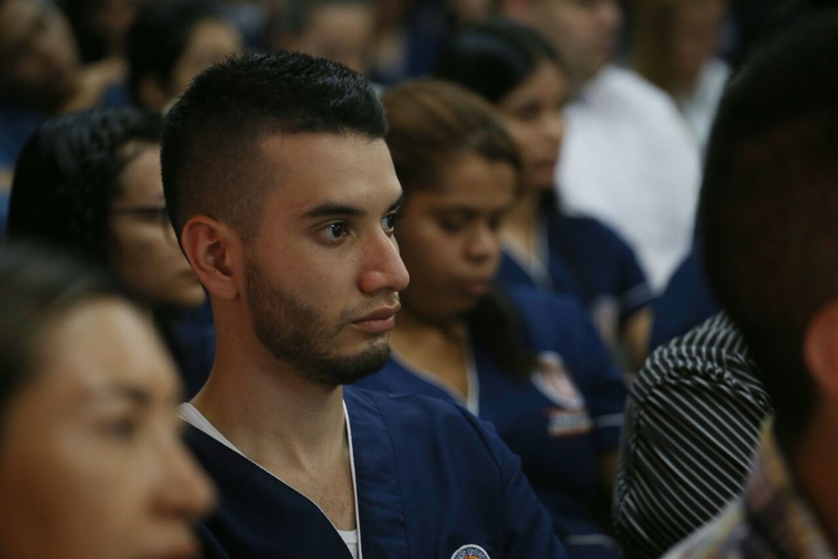 Findeter's tweet photo. @MinHacienda y Findeter impulsan el desarrollo del sector educativo. Hoy se entregarán $18 mil millones a @autonomamericas. #ColombiaRepunta https://t.co/lPoJZsMXKl