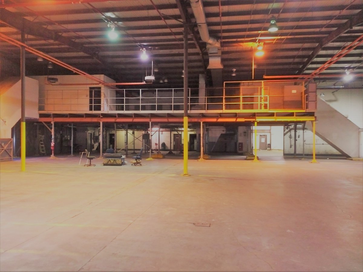 district_53's tweet photo. 15,000 sqft warehouse for lease. $5.00/sqft + costs. 
 @district_53 #yyclease #yycwarehouse 
https://t.co/z2n69JzFoB https://t.co/00qCUVXSNA