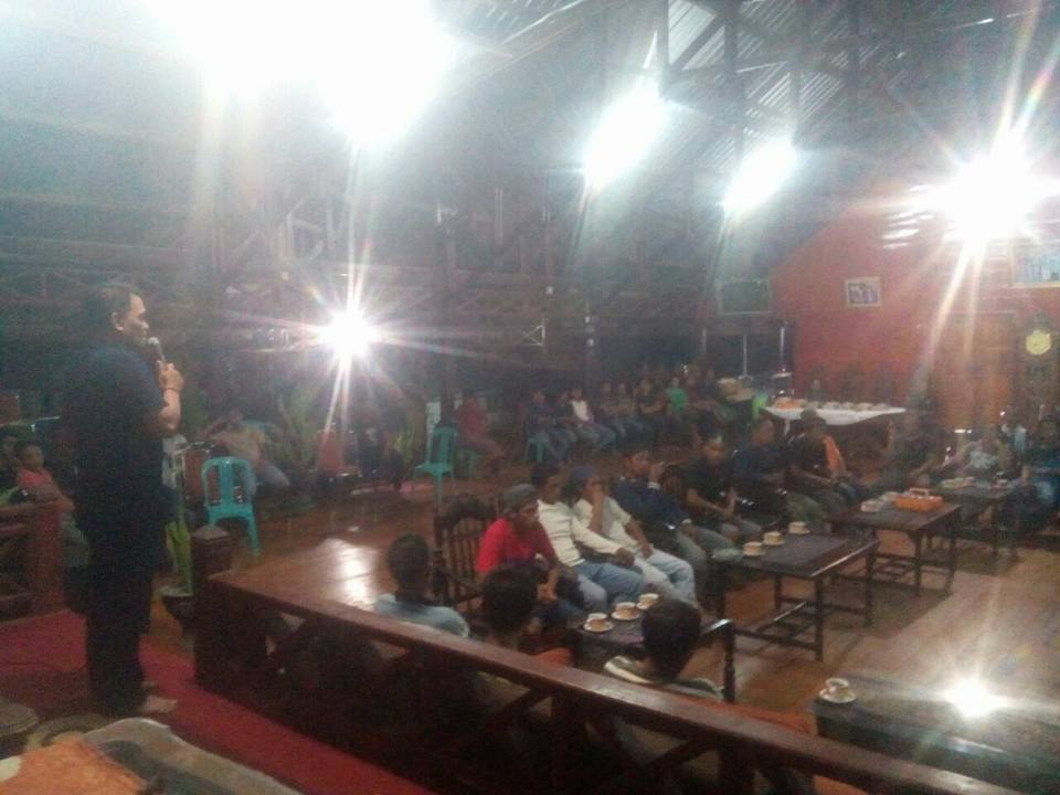SBjCenter's tweet photo. Silaturahmi dgn Persatuan Sopir Pete-Pete Se-Walmas yg Solid mendukung SBj untuk Bertarung di Pilkada Luwu 2018 #MajuUntukMenang https://t.co/TRprhxMwnt