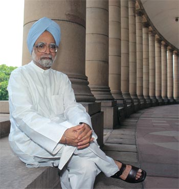 The most humble man of Indian Politics.. a true statesman.. Happy Birthday Dr.Manmohan Singh 