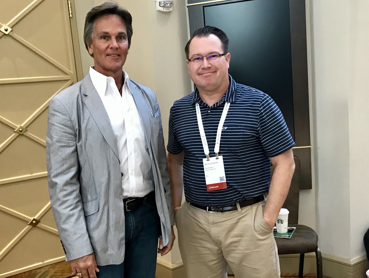 I enjoyed meeting Charles Foley (<a href="/CFoleytkd/">Charles Foley</a>) of @TalonStorage to learn about their enterprise-grade @azure file sync solution! #MSignite