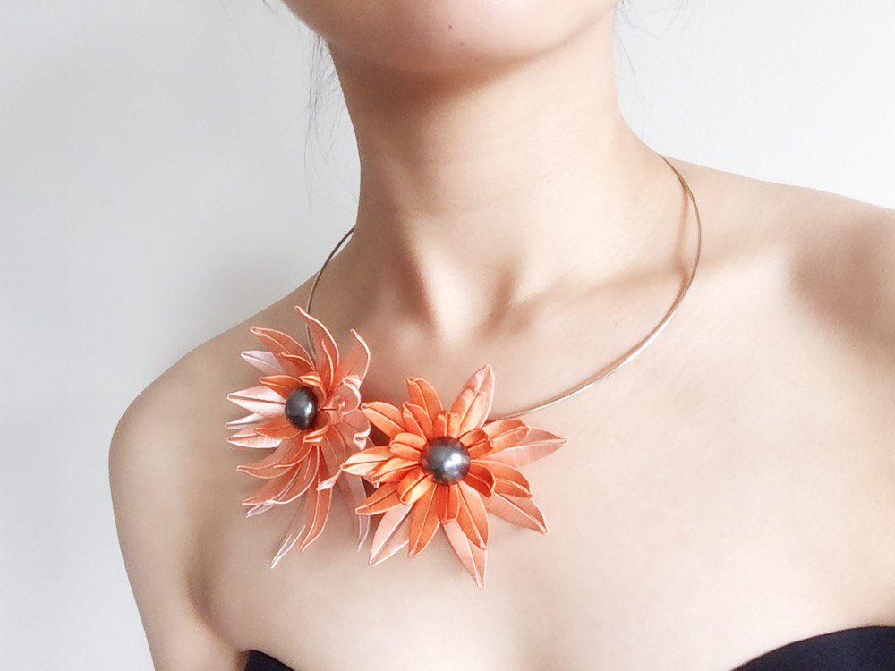 mandorla_studio's tweet photo. Check out our new collections on #etsy !
https://t.co/xzTAz2Ch0Z

#necklace #handmade #jewellery #Accessories #swarovski #newcollection #art https://t.co/f5qlDvXnS6