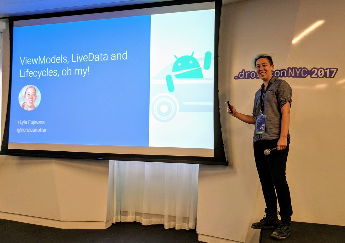 DemandGenDan's tweet image. Yay! It is @CeruleanOtter my teacher from @udacity Android courses #ViewModel #fanboy #LearnAndroid #AndroidDev #DCNYC17