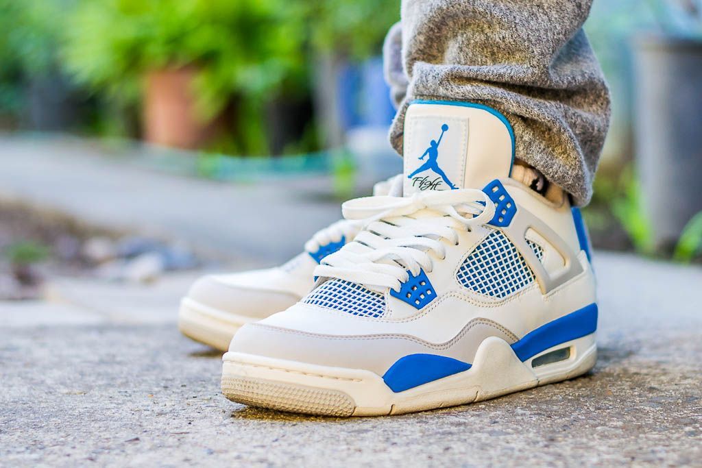 TonyDiamondsTDC's tweet image. 2012 #AirJordan4 #Military4 #SneakerReview &amp;amp; Where To Buy: buff.ly/2wZUUeR