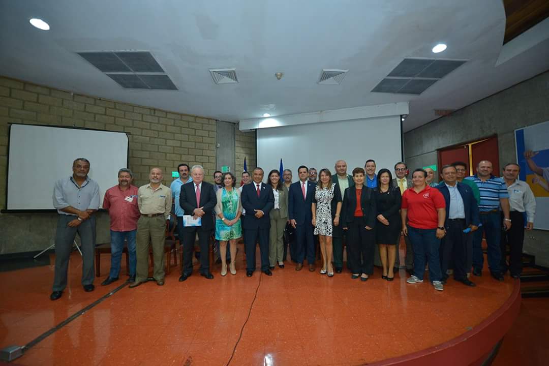 minorrod's tweet image. Presentamos oficialmente el Plan de Modernización de la Formación en Costa Rica. @Uccaep @CIndustriasCR