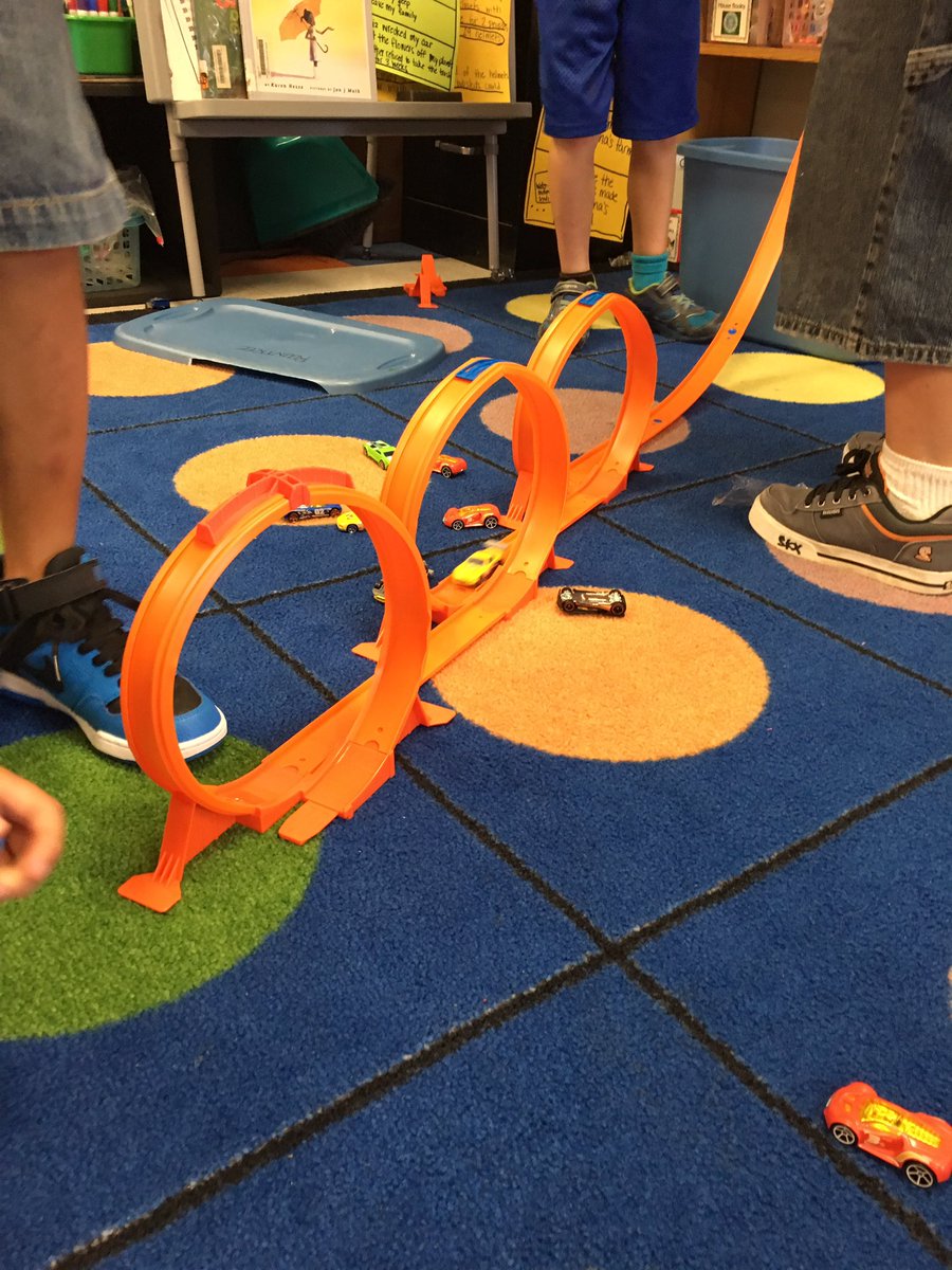 teacher_ttu's tweet image. Loved watching the kids get excited about cars making it through the 3rd loop! #rainydayfun #tripleloop #indoorrecess #trialanderror