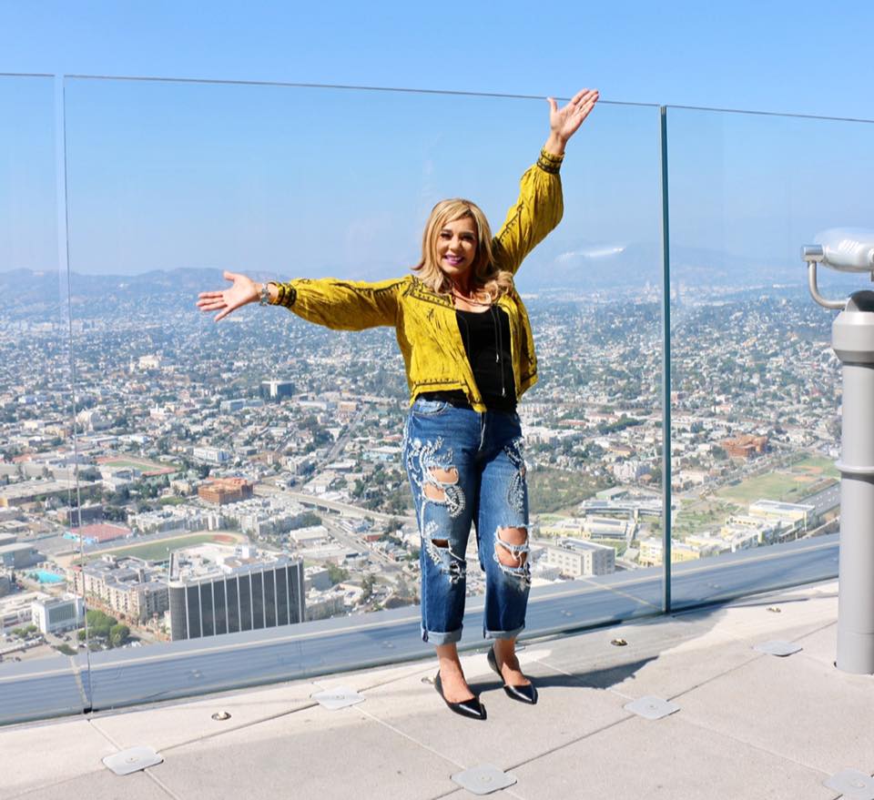 The sky is the limit! #KikiMobile is coming this week with the hottest celebrities! 01/10 @FYI🚐 Thanks to <a href="/Macys/">Macy's</a> for the outfit!!💃🏼
