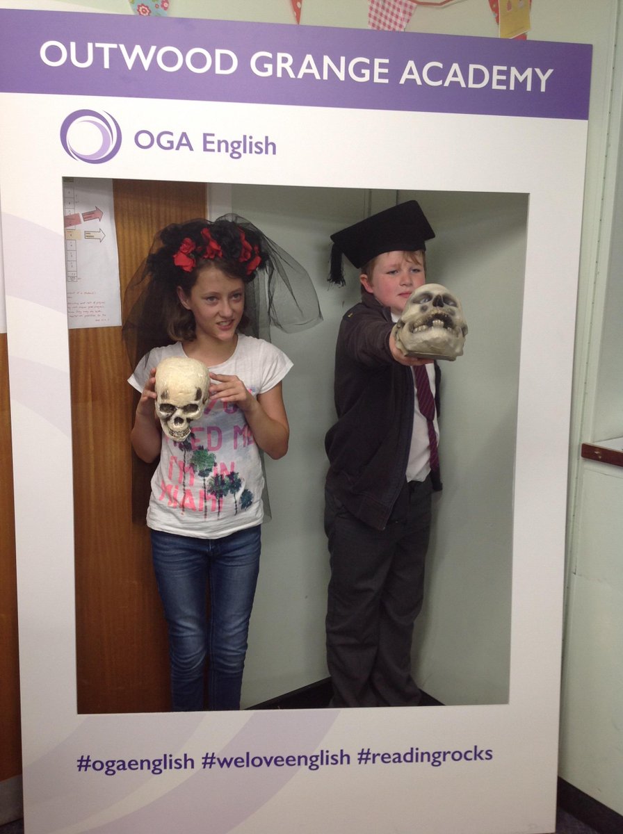 oga_reading's tweet photo. Taking a tour of the English department and enjoying the super activities available #readingrocks https://t.co/3kbcVrkjL9