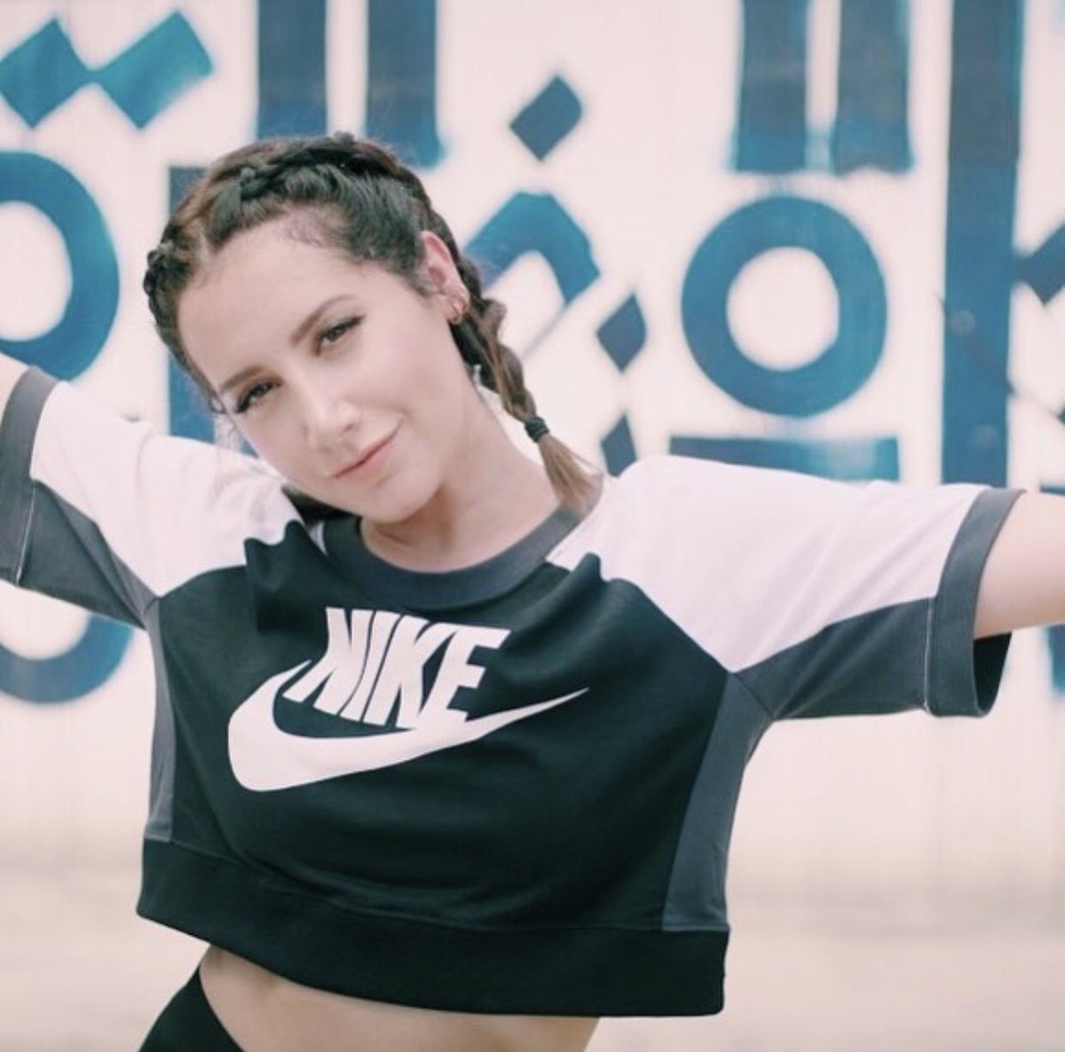 Модные образы с джинсами. Share my look. Стильные образы. Негин мирсалехи 2021. Share my look.