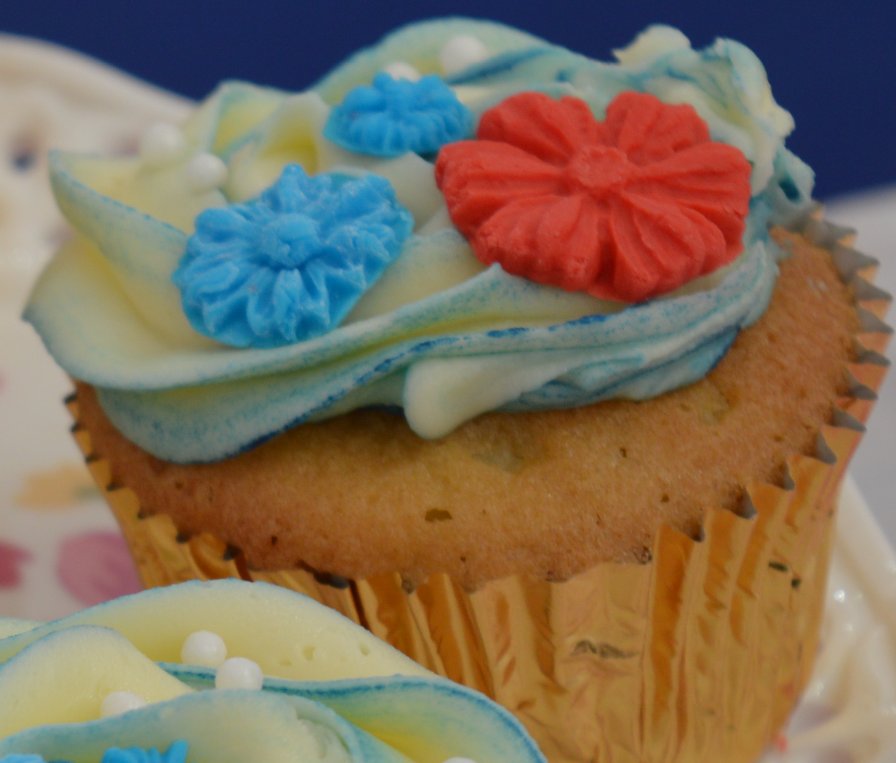 LajnaUK's tweet image. These Great British Lajna Cake-Off creations are the perfect sweet for #GBBO #PuddingWeek!