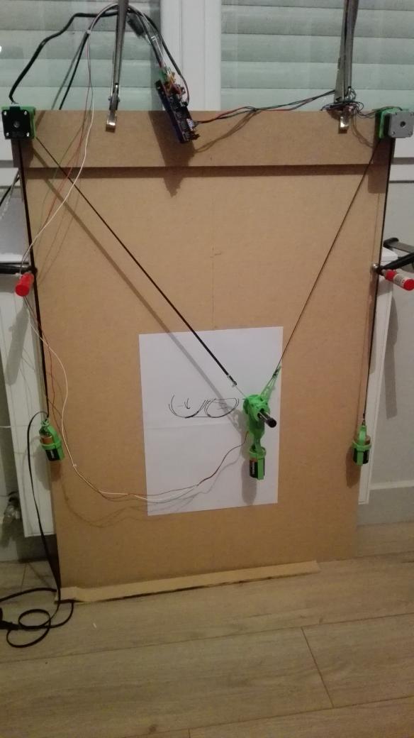 NeoBuilder's tweet image. Tout cela fait encore très bidouille mais tout fonctionne. #vplotter #DIY #makelangelo.