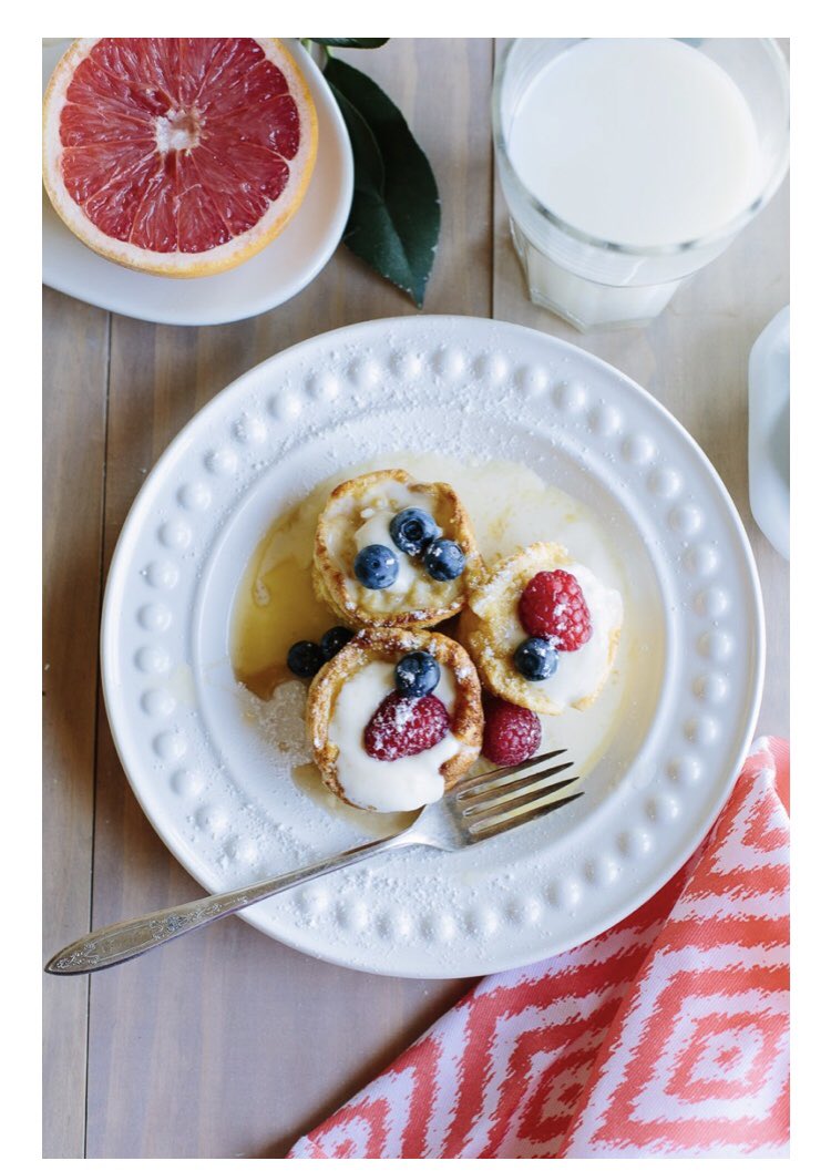 Looks like breakfast for dinner tonight to celebrate #NationalPancakeDay handmademood.com/mini-dutch-bab…