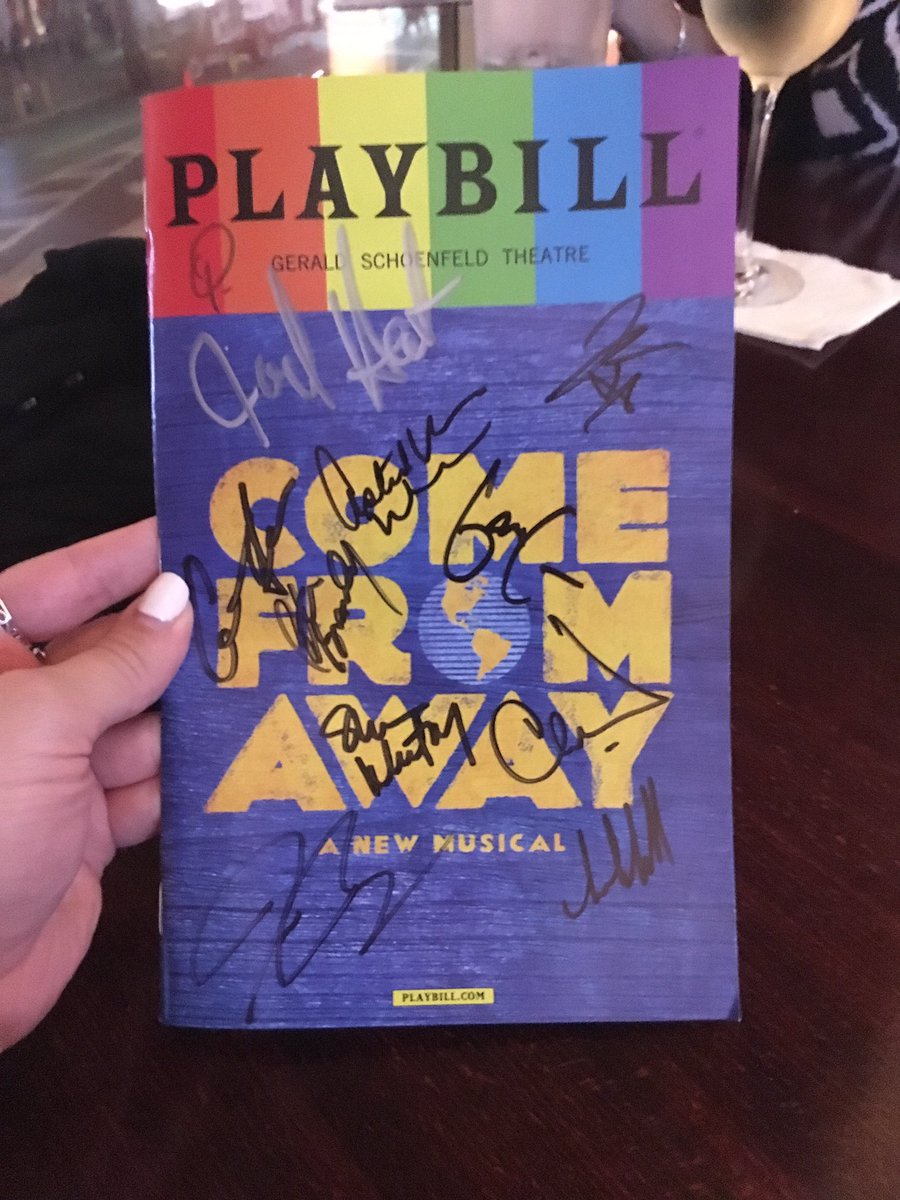 CassPezzente's tweet photo. Throwing it back to NYC because I just got my tickets to @wecomefromaway in Toronto! 💙💛 @mirvish #CodAuGratin 🐟 #KissTheCod https://t.co/2vGw8wkyUb