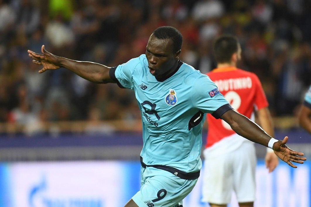 cfootcameroun's tweet photo. Ligue des champions : 2e journée
Porto s'impose face à Monaco grâce notamment à un doublé de Vincent Aboubakar 🇨🇲 (0-3) #ASMPOR https://t.co/lWaTjPuwpB