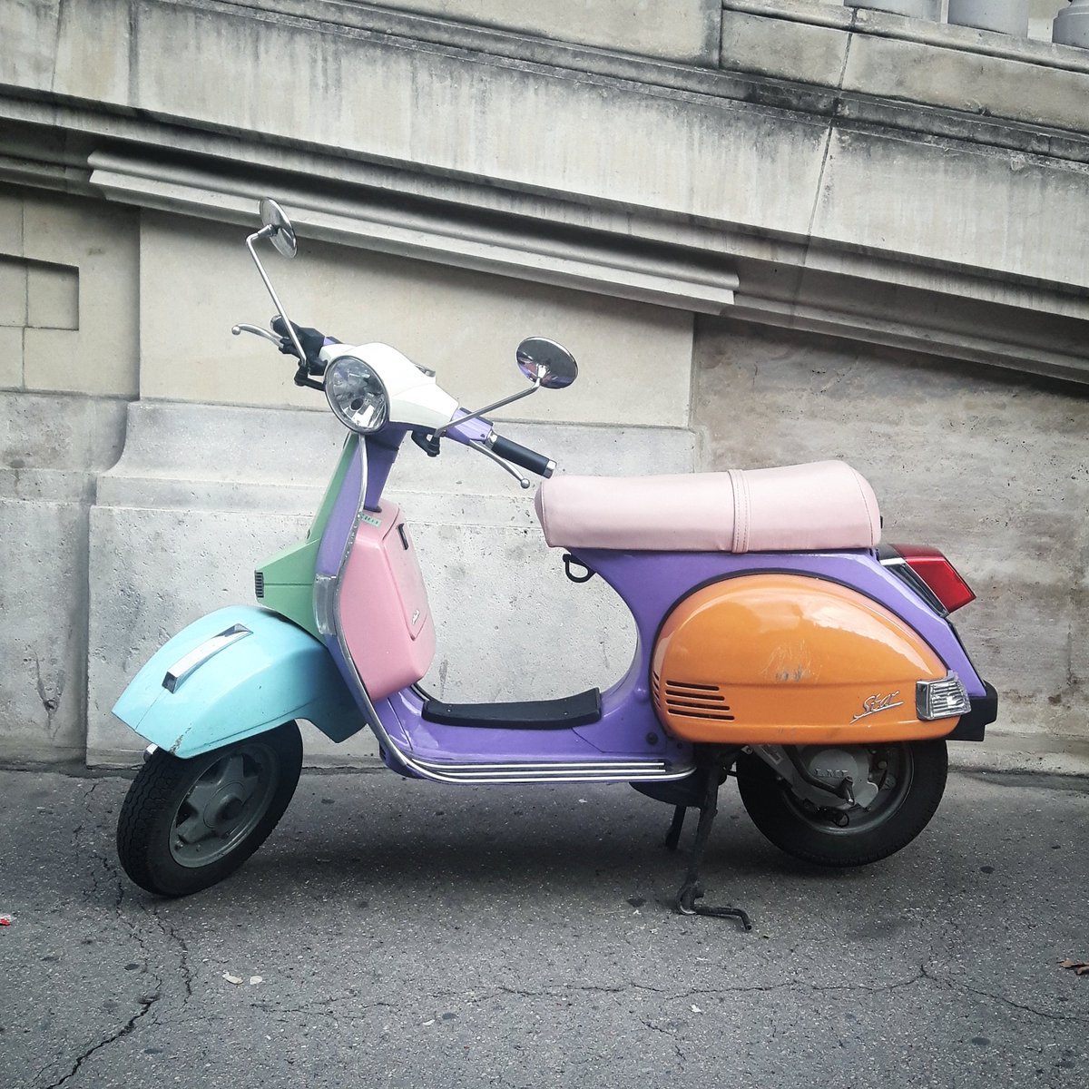 NathalieConrard's tweet photo. 🌸 Place de l'Opéra 🌸
#paris #lmlstar #vespa https://t.co/PTem8I8Itd