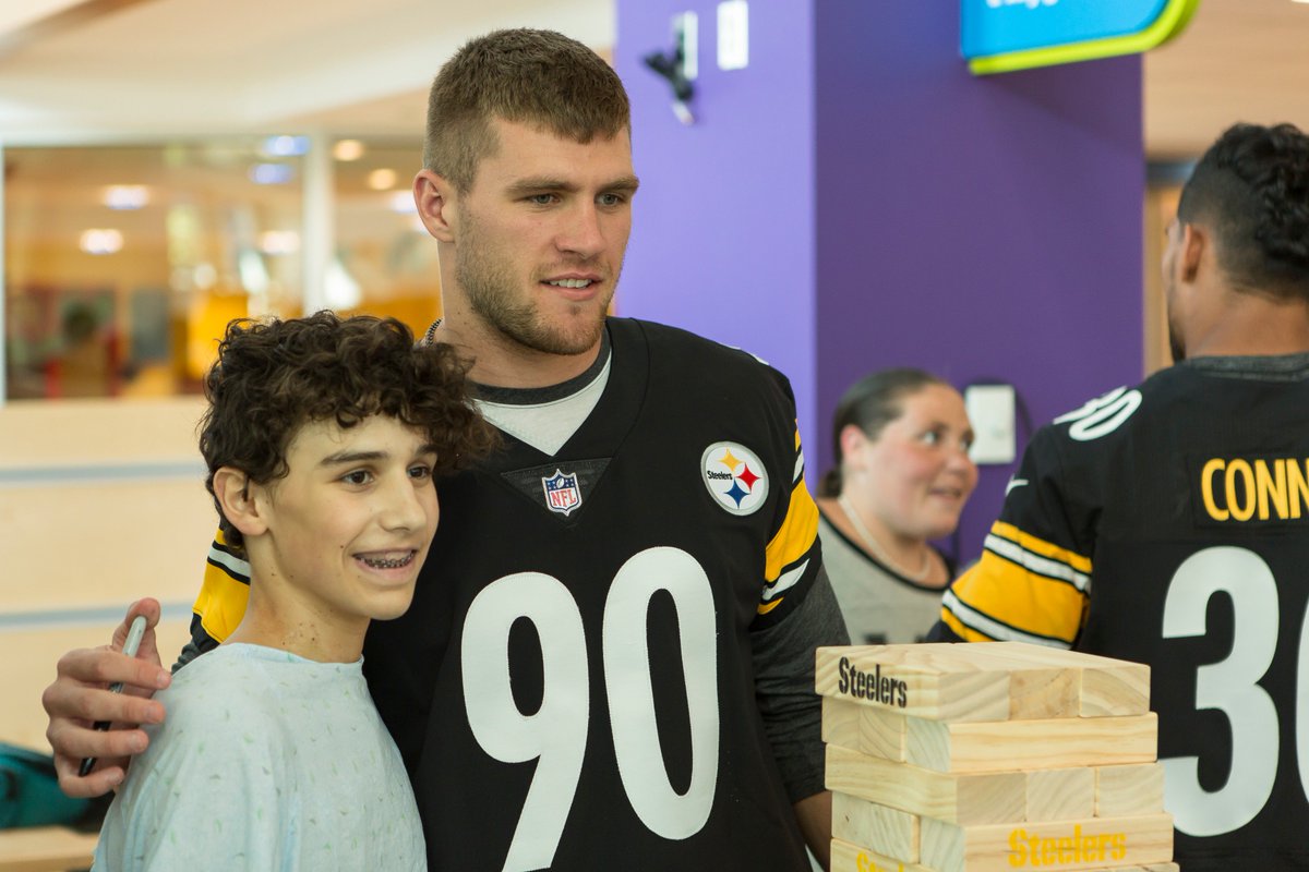 ChildrensPgh's tweet photo. The @steelers rookies brought smiles today to our kids here at Children’s! Thanks for a great afternoon of fun! https://t.co/YjkYEDcX0v