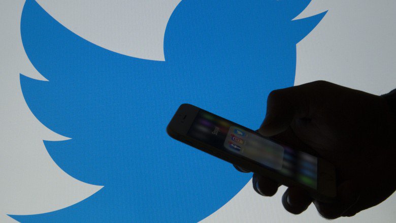 CNN's tweet photo. Twitter is changing its character limit for the first time in history, doubling the count to 280 for some users https://t.co/p6J8Et02bQ https://t.co/jP7P1N2rZ8