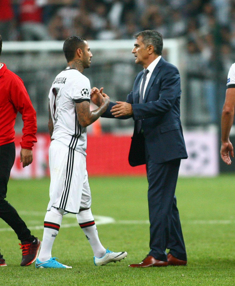 Alkışlar Beşiktaşımıza... 👏👏👏
Takımımız ile gurur duyuyoruz. 🇹🇷 #Beşiktaş #UCL