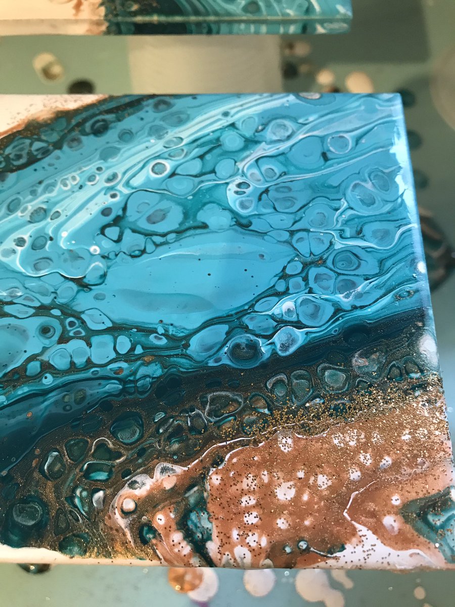 Making coasters! #acrylicpouring