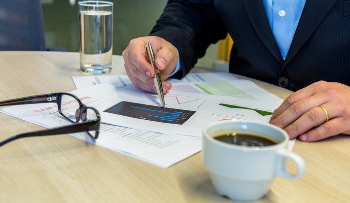 proforma_mt's tweet image. The future may be digital, but a sleek chrome pen will never go out of style. Why not make a gift of it?  otbd.it/OYQwaJA2