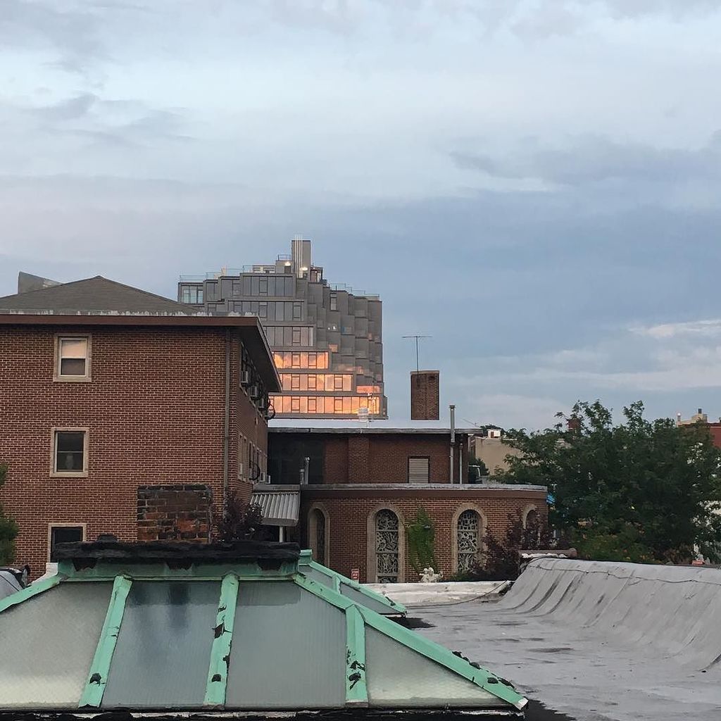 bexarkana's tweet image. Yes, yes I am inspired to write. Gonna miss those long summer nights. #sunsetreflection ift.tt/2xKX2YV