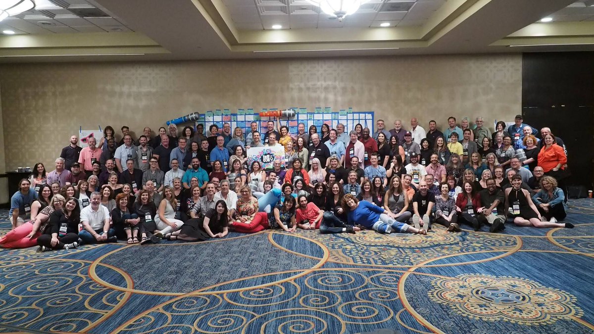 wellsaidjillian's tweet photo. #faffcon - One of the only places I can show up and not be the craziest person in the room. #VO with over 100 of my favorite people! https://t.co/8X0Wb2MKMK