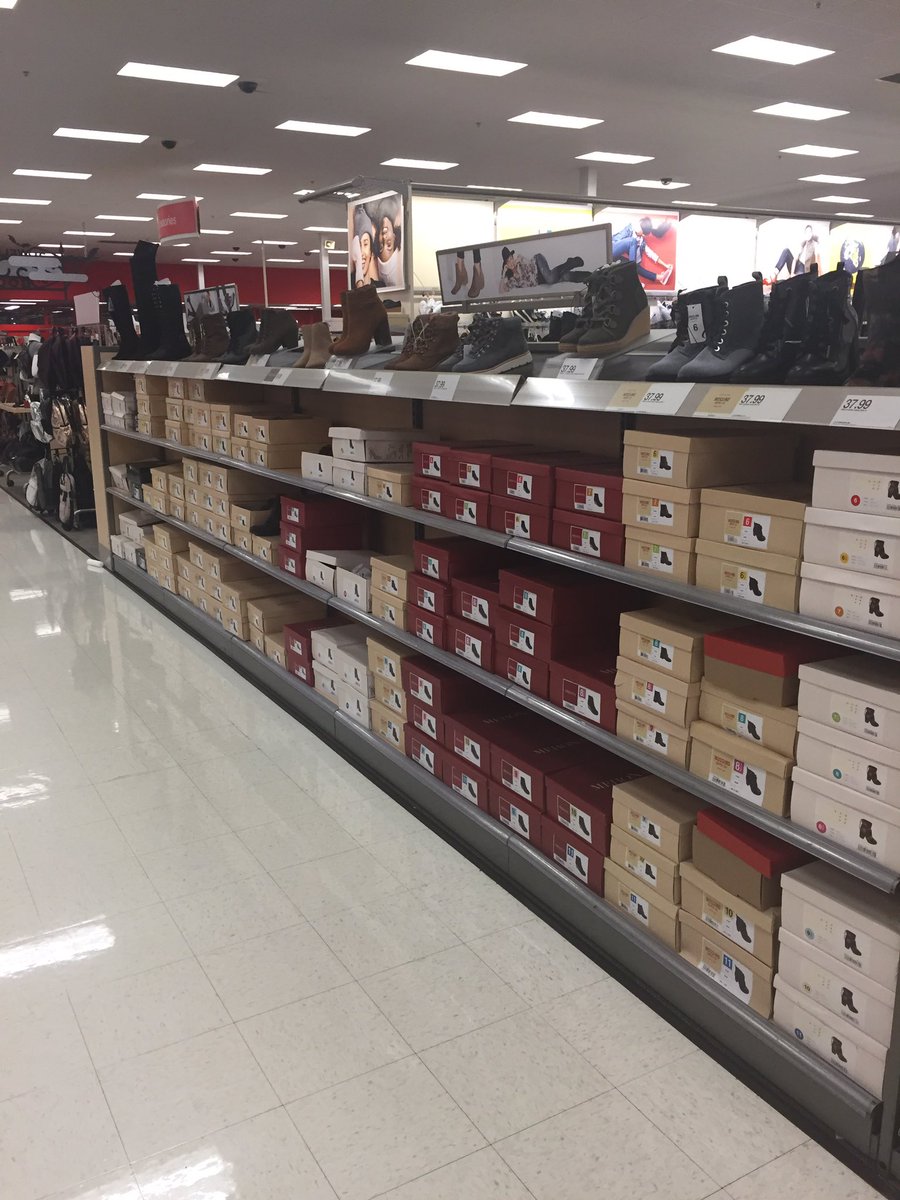 bhorn75's tweet photo. @awibbs09 @anc998 @CoryHofmeister #salesdrivers #shoes #electronics #cosmetics #service #instocks https://t.co/o24NSEDB0p