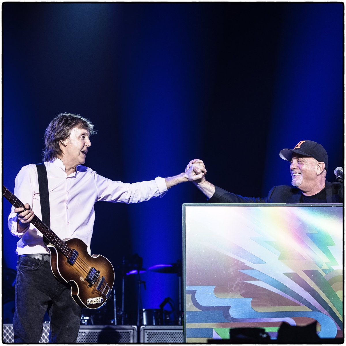 PaulMcCartney's tweet photo. Rockin' with the Magic Piano Man @billyjoel #OneOnOne https://t.co/wlw7OfsFyY