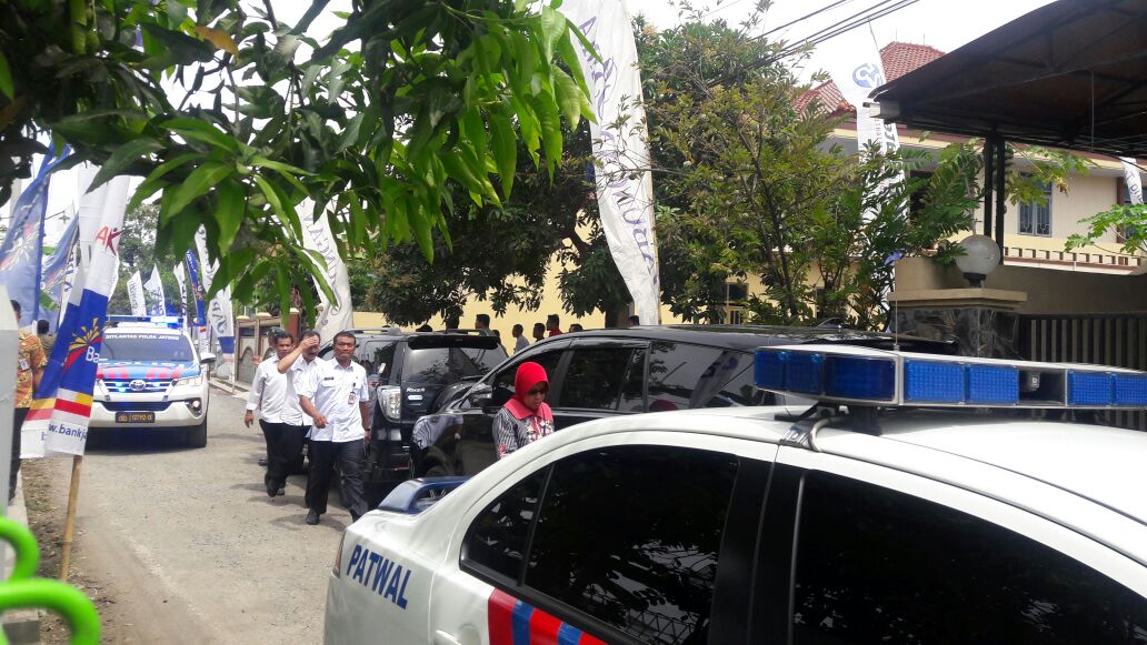 Ngopi bareng pak <a href="/ganjarpranowo/">Ganjar Pranowo</a> di desa rowosari (27/09/17) <a href="/KecUlujamiPml/">Kec.Ulujami</a>  <a href="/puspindes/">PUSPINDES</a> 

#NgopiBarengGanjar