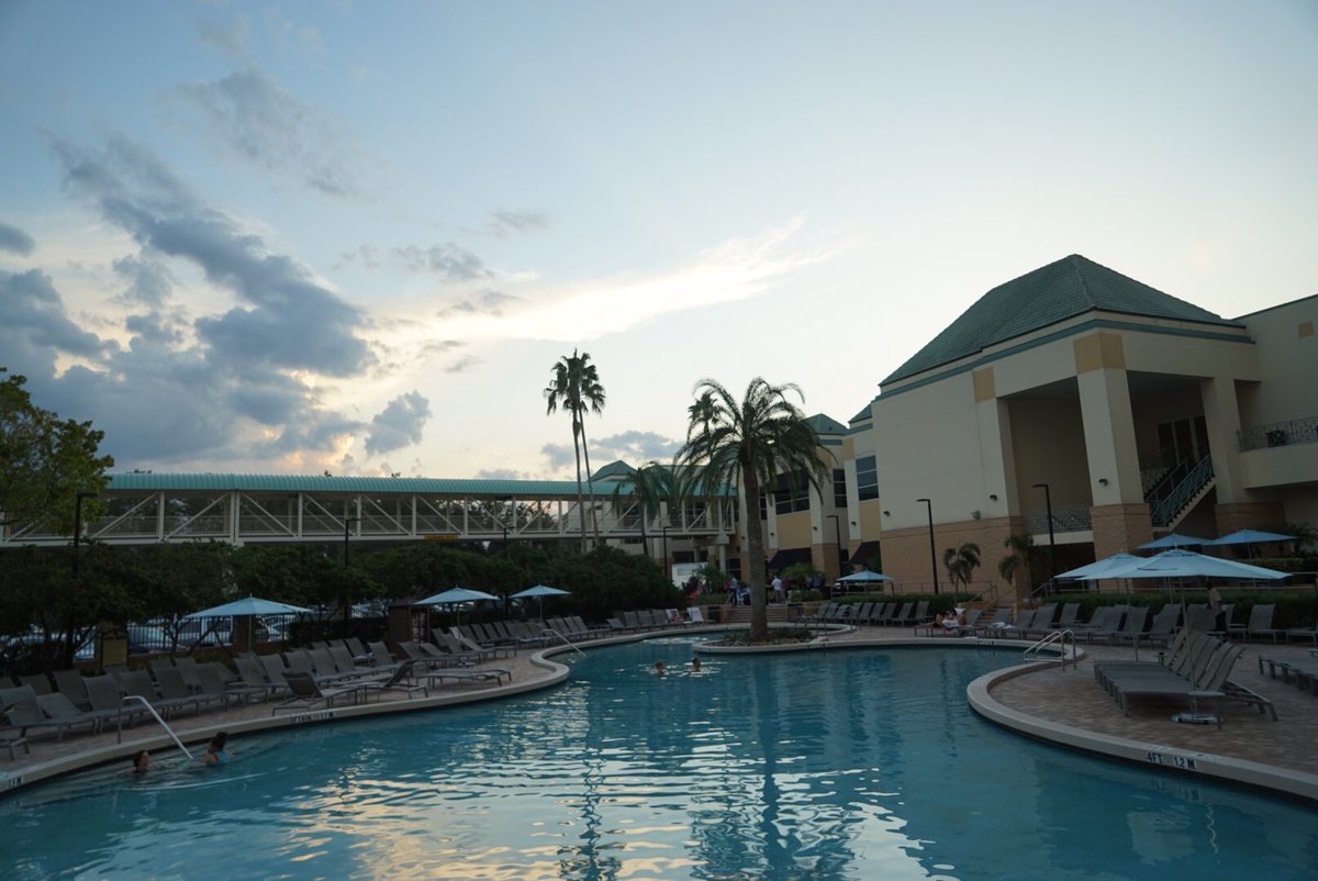 Having a great time with <a href="/AirWatch/">airwatch aguasandinas</a> at our joint P2P Party at #MSIgnite. Amazing food, drinks, and networking. What more could you want?