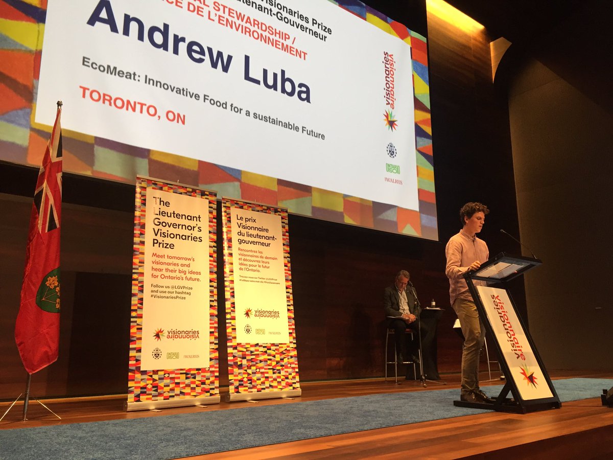AimeeIppersiel's tweet photo. Takes 12 bathtubs of water to make 1 quarter pounder - here's Andrew Luba talking #ecomeat #VisionariesPrize https://t.co/wrINhq1eHL