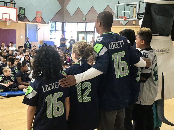 View image on Twitter