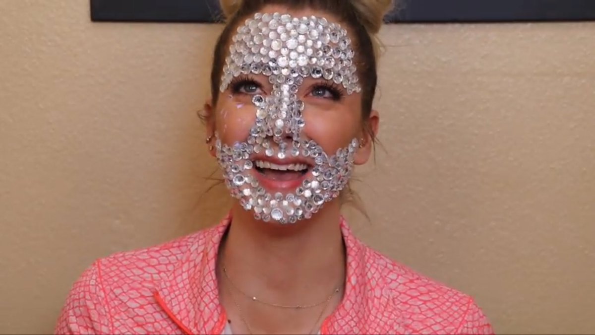 lyssalove777's tweet photo. #JennaForStreamys https://t.co/lL2gWjoeHM