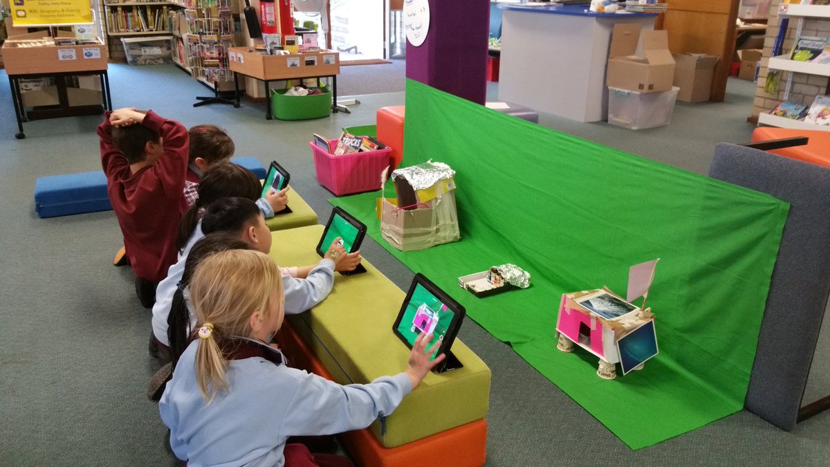 lia_spilios's tweet photo. Green screening our shelters for science #fun #science #kindergarten https://t.co/n6qoz9oZtA