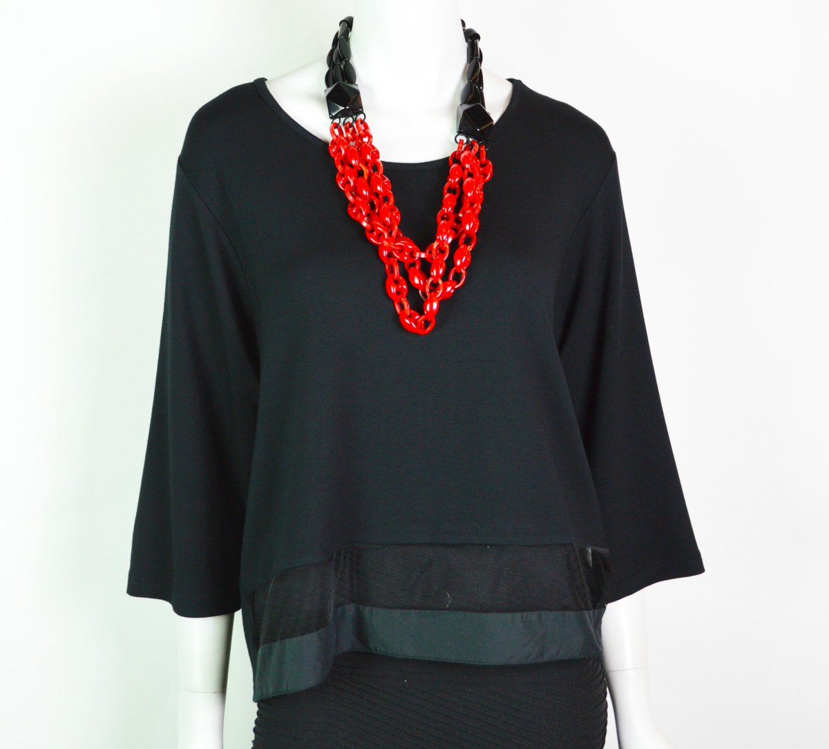 sandylewSeattle's tweet photo. #luukaa top ~ dressy? casual? w/a skirt? w/ jeans? it just works! #mattimamane necklace! #mattimamane #sandylew #ootd #fashionista #fashion https://t.co/U22mVSuwGh