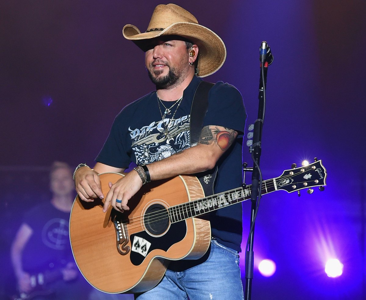 SoundsLikeNash's tweet photo. Who's going to @Jason_Aldean's concert in Louisville, KY? #ConcertfortheCure https://t.co/4LUo87SMhy https://t.co/FC2ViWOKHt