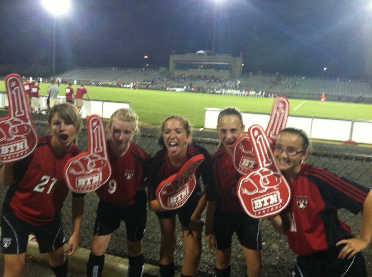 athenapassa's tweet image. come watch us kick some carmel butt tomorrow and celebrate my pretty senior friends @ 7!!! one last ride with my girls ❤️⚽️❤️