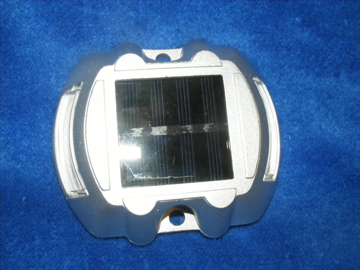 BobbettJascor's tweet image. #SOLMORE #Solar Deck Lights #LED #Waterproof #Buychoices Pathway &amp;amp; walkway lights #Security #Lighting #Safety 4pack amzn.com/B01MCYAEFP