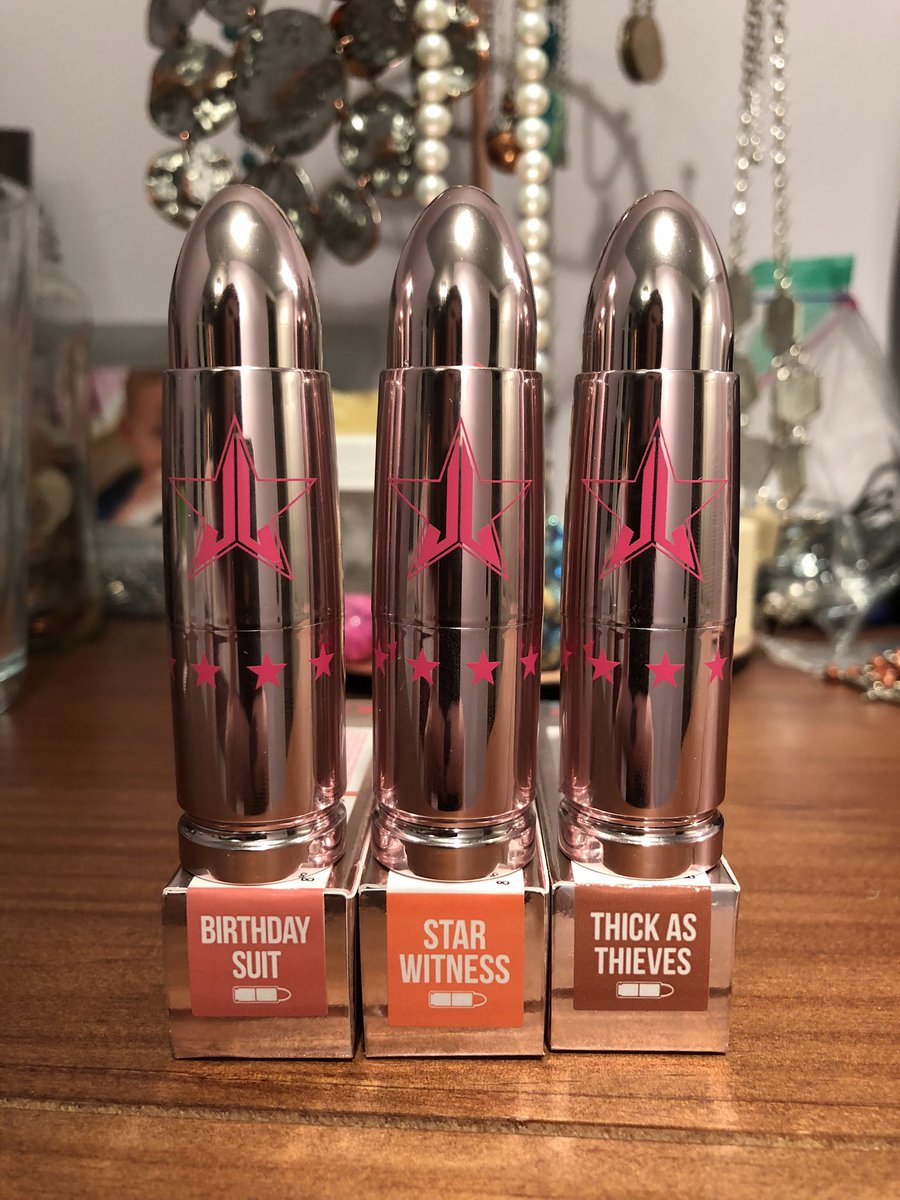 fightsactualfoo's tweet photo. Come thru, #ChromeCollection sale! @JeffreeStar is the 💣💣💣 https://t.co/yJHzTkbOPJ