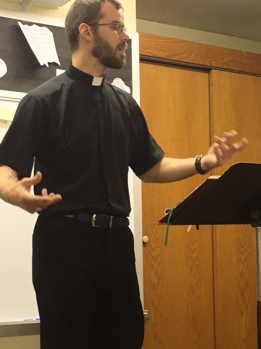 AssumptionYM's tweet photo. We love having seminarians! @BenPicklesRoger is full of knowledge! @stlvocations https://t.co/TiDtKEKUqg
