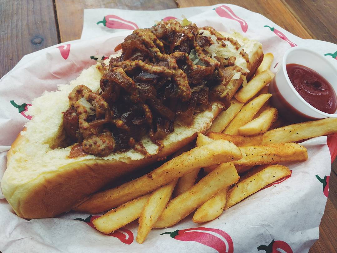 BeerGardenMe's tweet photo. Pair your Oktoberfest brews with one of these mouth-watering creations from our #foodtrucksquad! https://t.co/eqsOL1YCBK